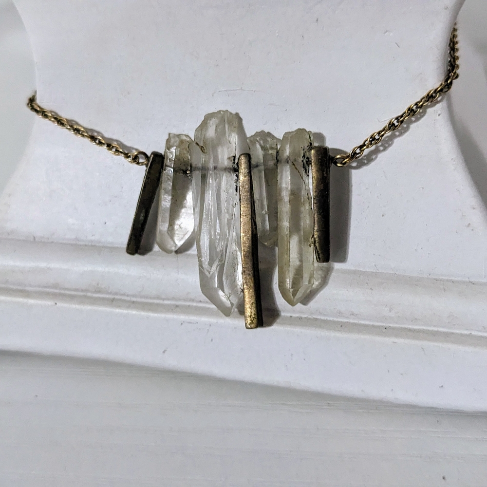 Elegant Gold Necklace for Special Occasions